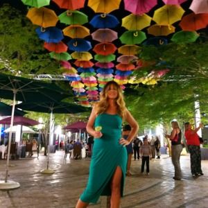 Meet your Posher, Lori